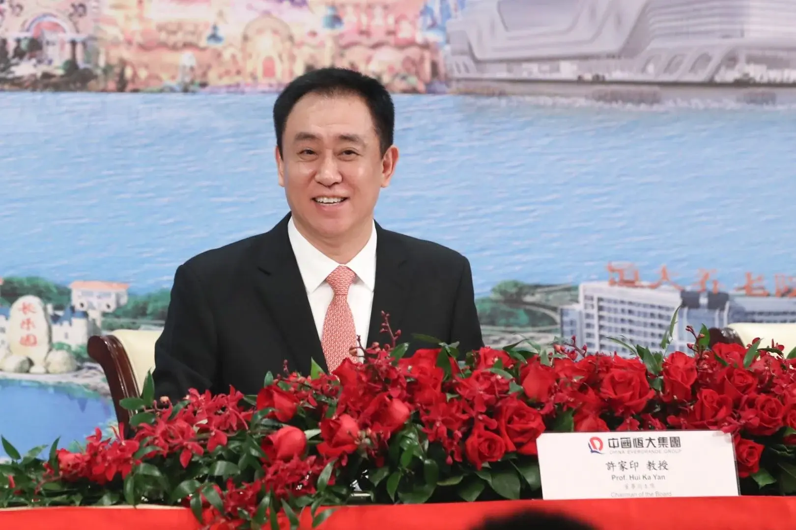 广州恒大奋力上攻，持续领跑冠军之路